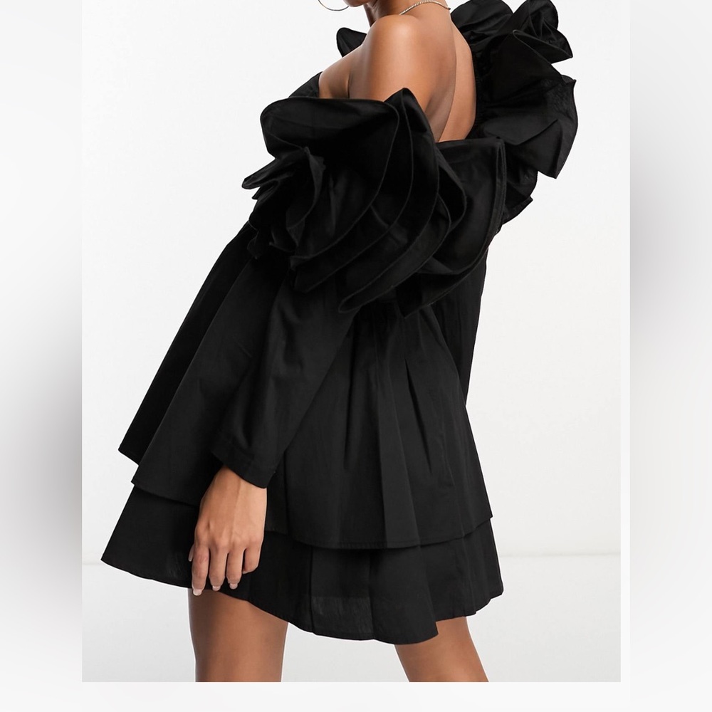 Elegant Tiered Mini Dress - Black - Picture 2 of 5